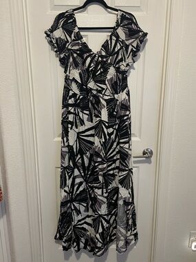 City Chic Black and White Leaf-Print Maxi Dress